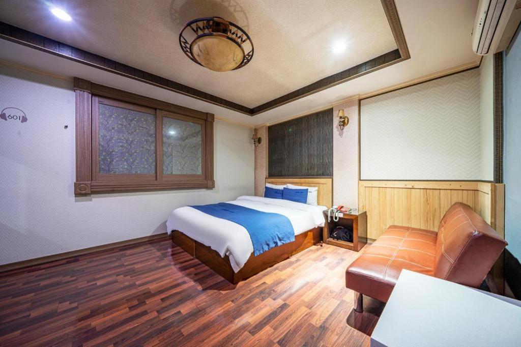 Sky Hotel Čchangwon Exteriér fotografie