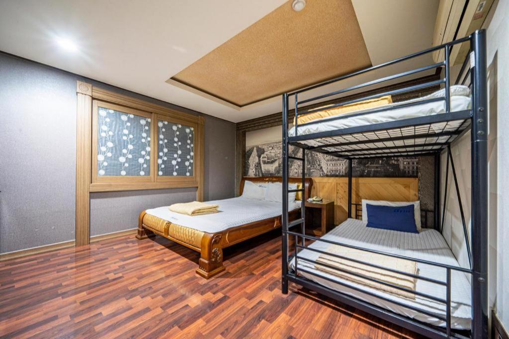 Sky Hotel Čchangwon Exteriér fotografie