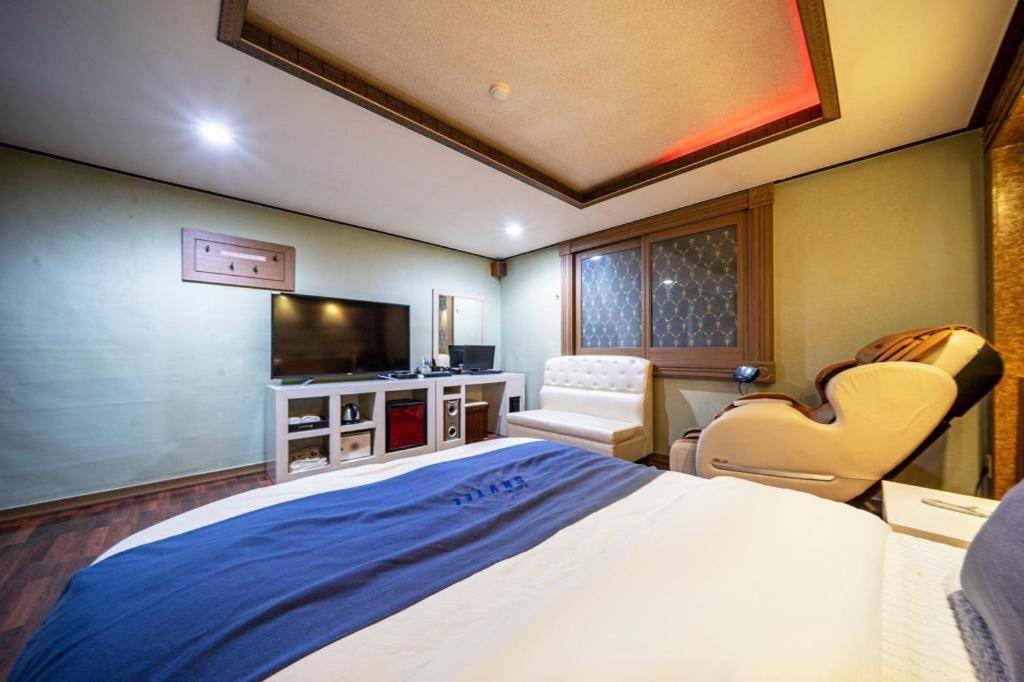 Sky Hotel Čchangwon Exteriér fotografie
